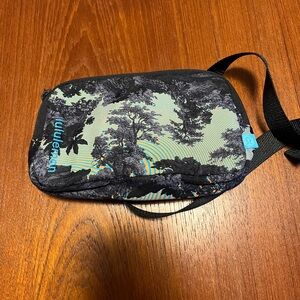 lululemon athletica Black and Blue Patterned Bag